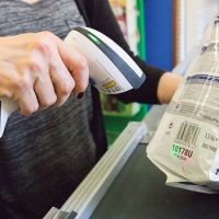 扫码枪选型策略：四大品牌优劣势与代理价值分析